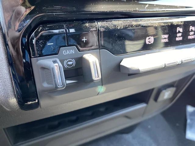 2025 Ram 2500 Tradesman Crew Cab 4x4 6'4" Box