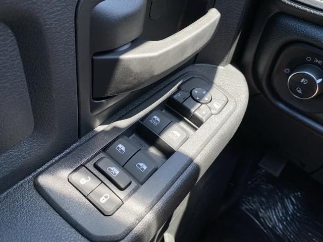 2025 Ram 2500 Tradesman Crew Cab 4x4 6'4" Box