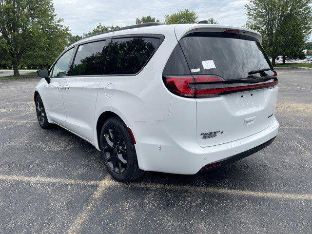 2025 Chrysler Pacifica PACIFICA LIMITED