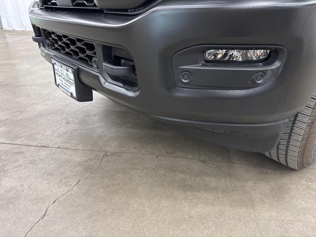 2025 RAM Ram 3500 RAM 3500 TRADESMAN CREW CAB 4X4 8 BOX