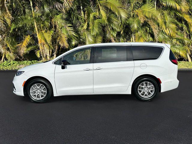 2025 Chrysler Pacifica PACIFICA SELECT