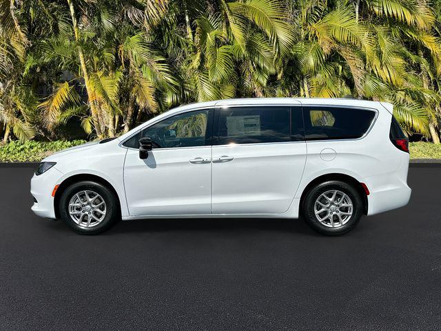 2025 Chrysler Voyager VOYAGER LX