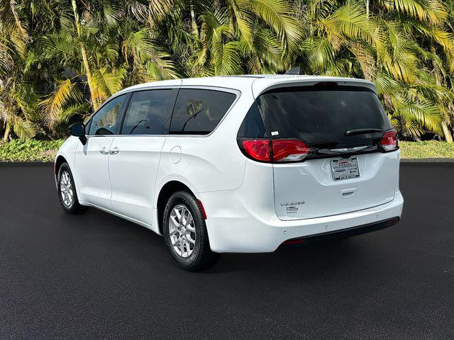2025 Chrysler Voyager VOYAGER LX