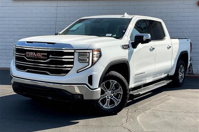 2023 GMC Sierra 1500 4WD Crew Cab Short Box SLT