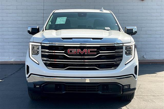 2023 GMC Sierra 1500 4WD Crew Cab Short Box SLT