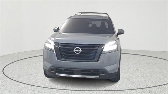 2023 Nissan Pathfinder Platinum FWD