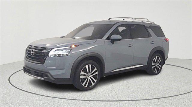 2023 Nissan Pathfinder Platinum FWD