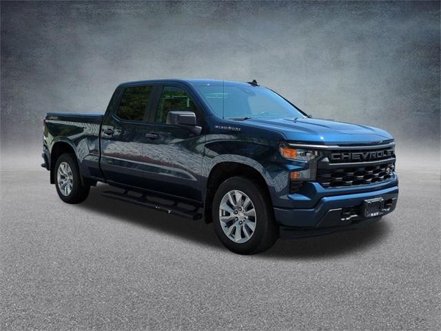 2022 Chevrolet Silverado 1500 4WD Crew Cab Standard Bed Custom