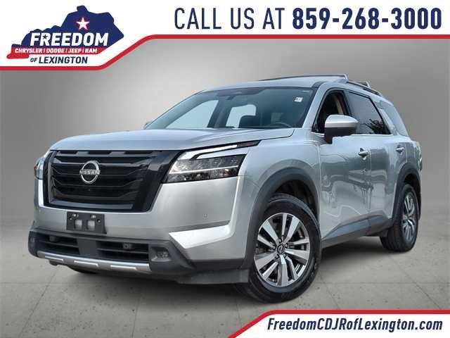 2023 Nissan Pathfinder SL 4WD