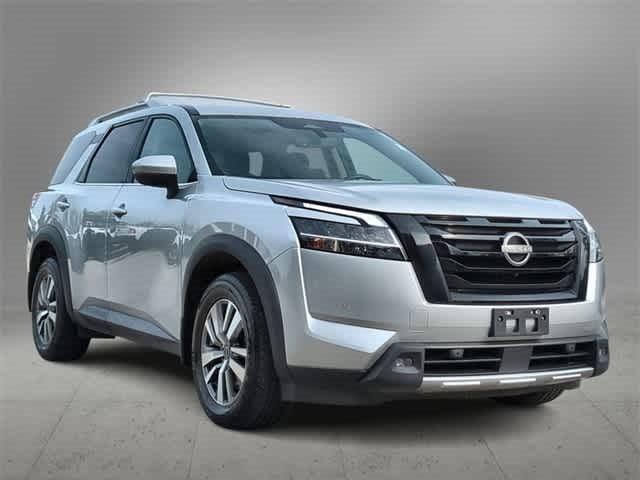 2023 Nissan Pathfinder SL 4WD