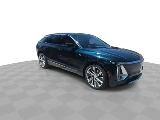 2025 Cadillac iQ Luxury w/1SE
