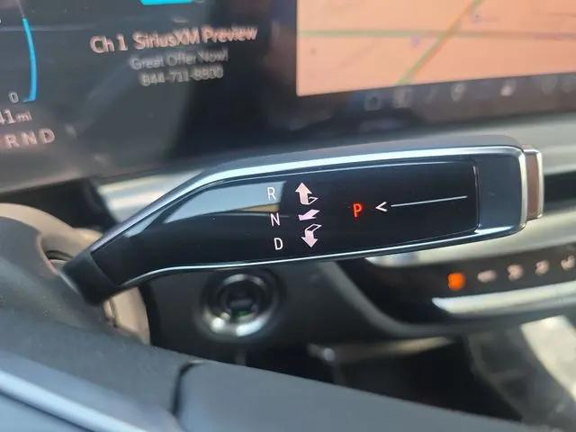 2025 Cadillac iQ Luxury w/1SE