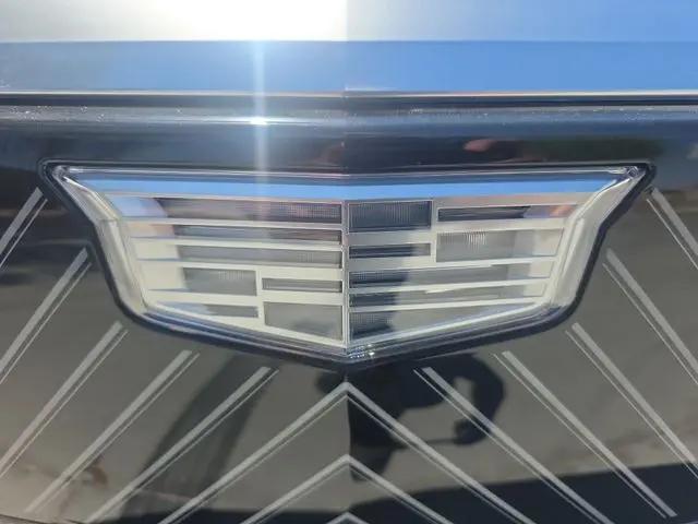 2025 Cadillac iQ Luxury w/1SE