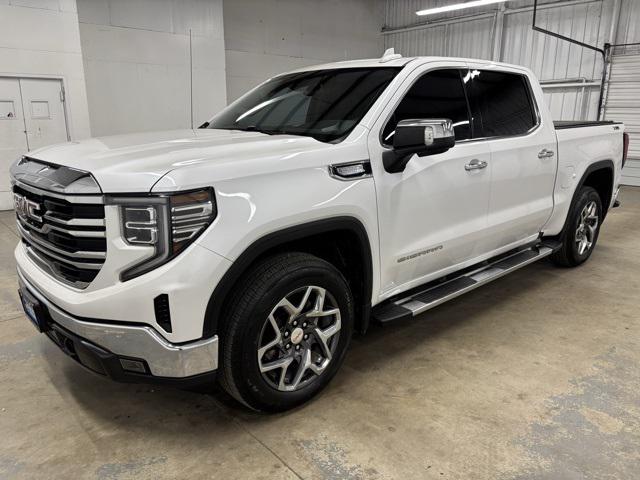 2023 GMC Sierra 1500 4WD Crew Cab Short Box SLT