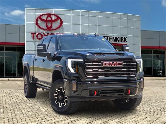 2024 GMC Sierra 2500HD 4WD Crew Cab Standard Bed AT4X