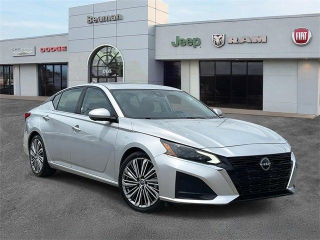 2023 Nissan Altima SL FWD