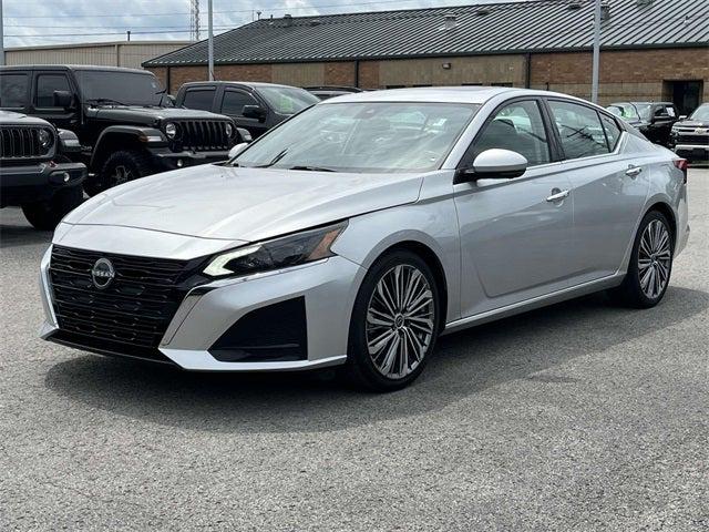 2023 Nissan Altima SL FWD
