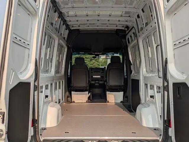 2025 Mercedes-Benz Sprinter 2500 Standard Roof 4-Cyl Diesel