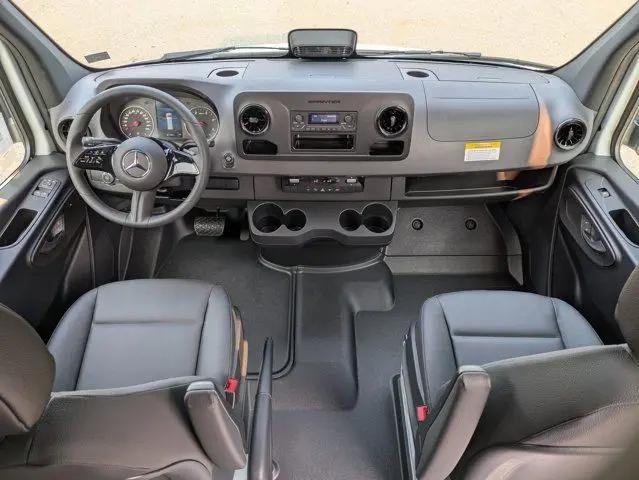 2025 Mercedes-Benz Sprinter 2500 Standard Roof 4-Cyl Diesel