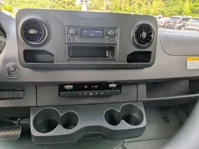 2025 Mercedes-Benz Sprinter 2500 Standard Roof 4-Cyl Diesel