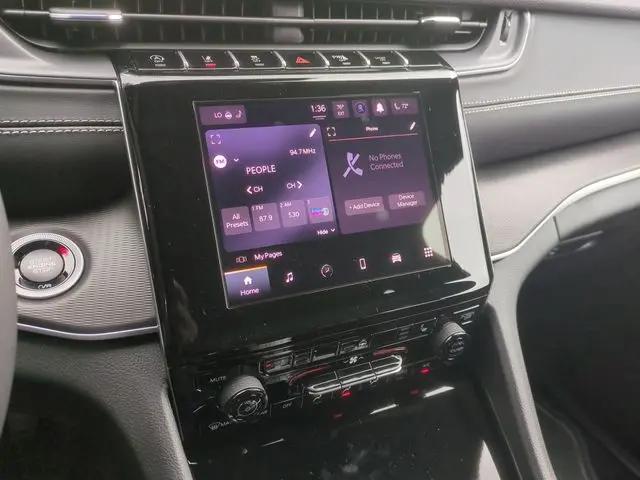 2025 Jeep Grand Cherokee L Laredo X 4x4