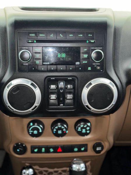 2012 Jeep Wrangler Unlimited Sahara