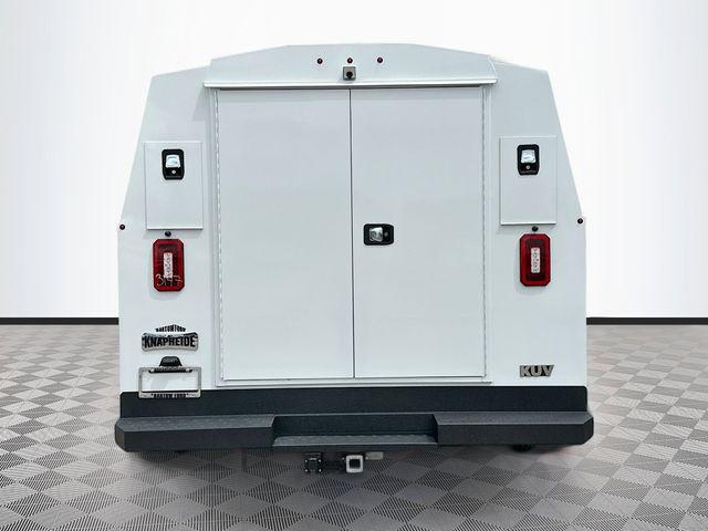 2026 Ford E-350 Cutaway Base