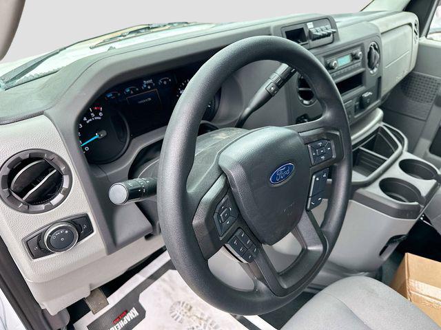 2026 Ford E-350 Cutaway Base