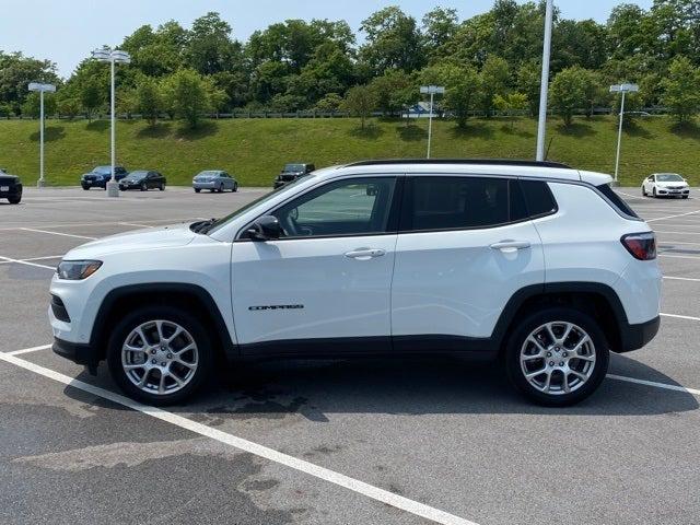 2024 Jeep Compass Latitude Lux FWD