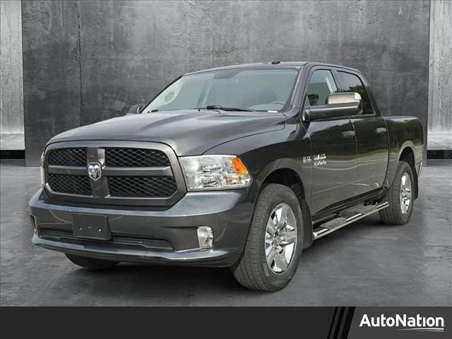 2017 RAM 1500 Express Crew Cab 4x4 57 Box