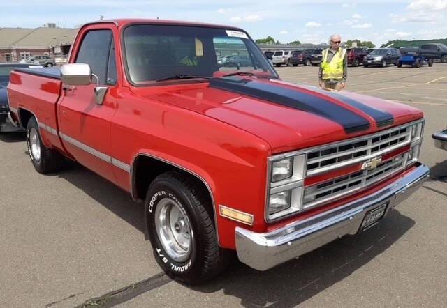 1985 Chevrolet Pickup C10 Silverado 2dr Standard Cab SB