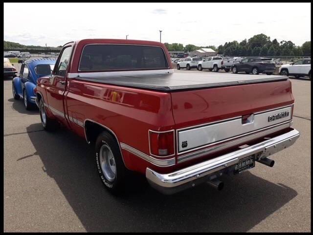 1985 Chevrolet Pickup C10 Silverado 2dr Standard Cab SB
