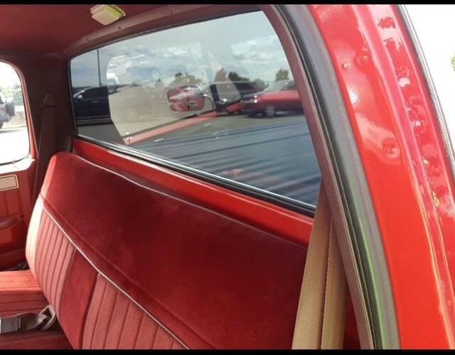 1985 Chevrolet Pickup C10 Silverado 2dr Standard Cab SB