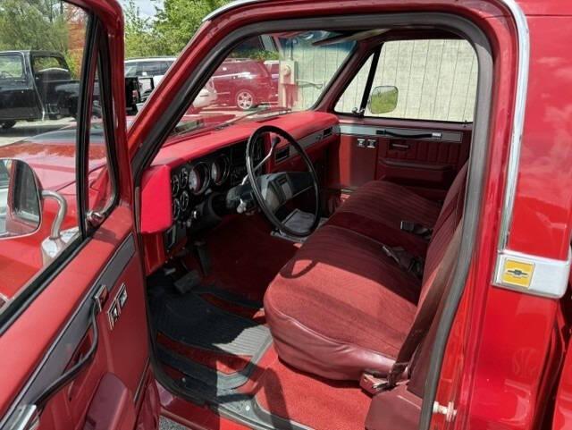 1985 Chevrolet Pickup C10 Silverado 2dr Standard Cab SB