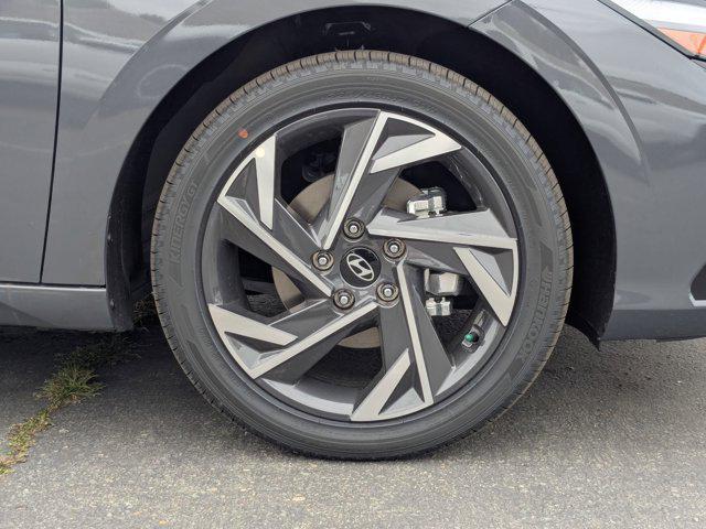 2025 Hyundai Elantra Hybrid Limited