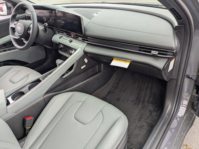 2025 Hyundai Elantra Hybrid Limited