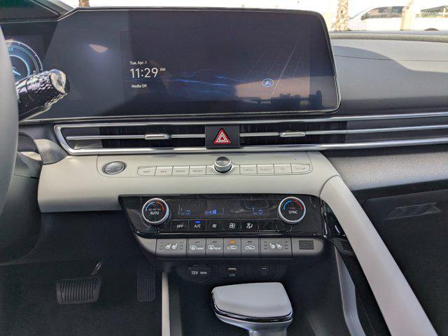 2025 Hyundai Elantra Hybrid Limited