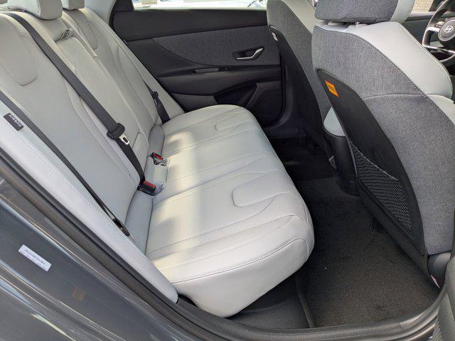 2025 Hyundai Elantra Hybrid Limited