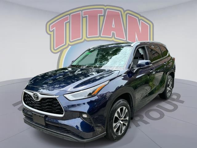 2022 Toyota Highlander XLE [3]