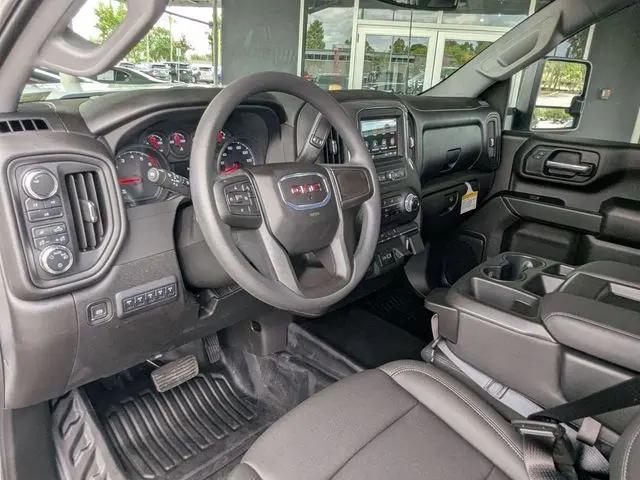 2025 GMC Sierra 2500HD 4WD Crew Cab Long Bed Pro