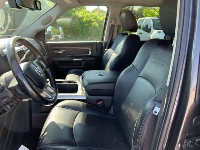 2017 RAM 3500 Laramie Crew Cab 4x4 8 Box