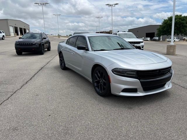 2020 Dodge Charger SXT RWD