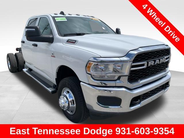 2024 RAM Ram 3500 Chassis Cab RAM 3500 TRADESMAN CREW CAB CHASSIS 4X4 60 CA