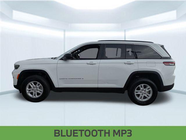 2024 Jeep Grand Cherokee Laredo 4x4