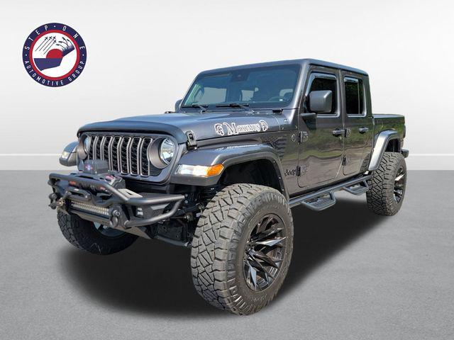 2024 Jeep Gladiator Sport S