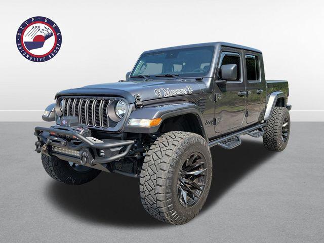 2024 Jeep Gladiator Sport S