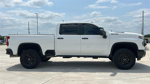 2024 Chevrolet Silverado 2500HD 4WD Crew Cab Standard Bed ZR2