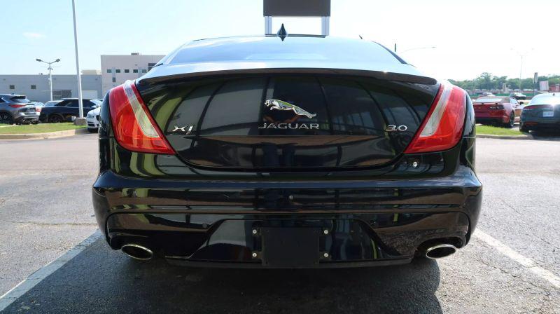 2016 Jaguar XJ R-Sport