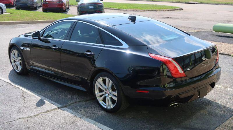 2016 Jaguar XJ R-Sport