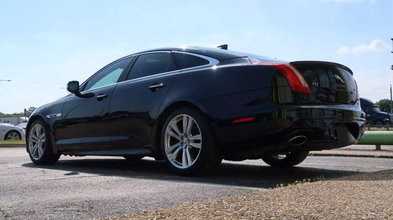 2016 Jaguar XJ R-Sport